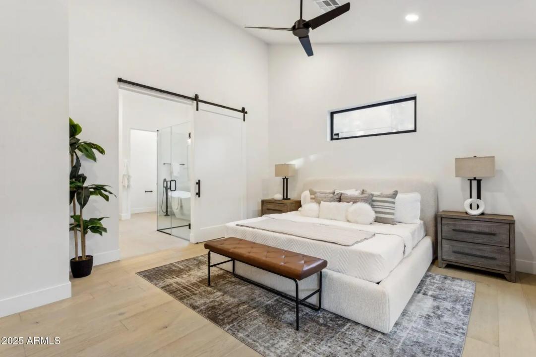 Real Estate Picture 15