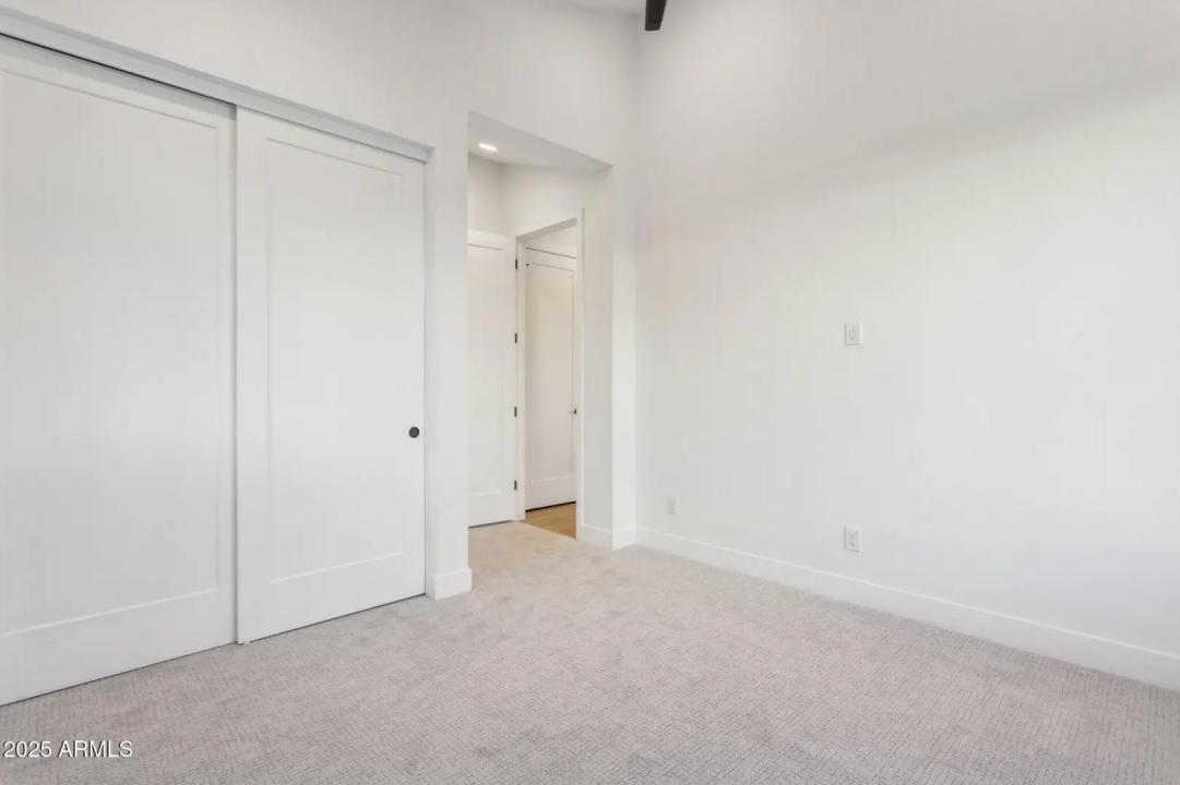 Real Estate Picture 23