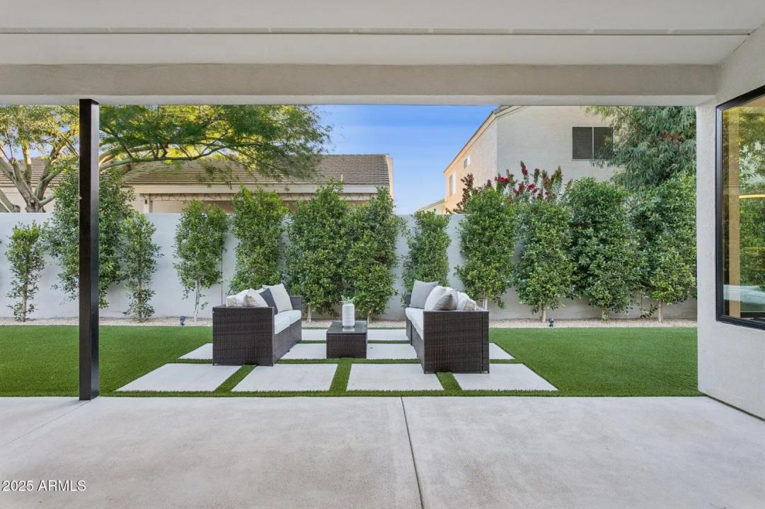 Real Estate Picture 32