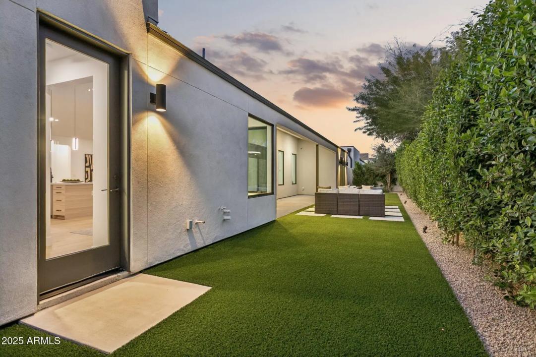 Real Estate Picture 35