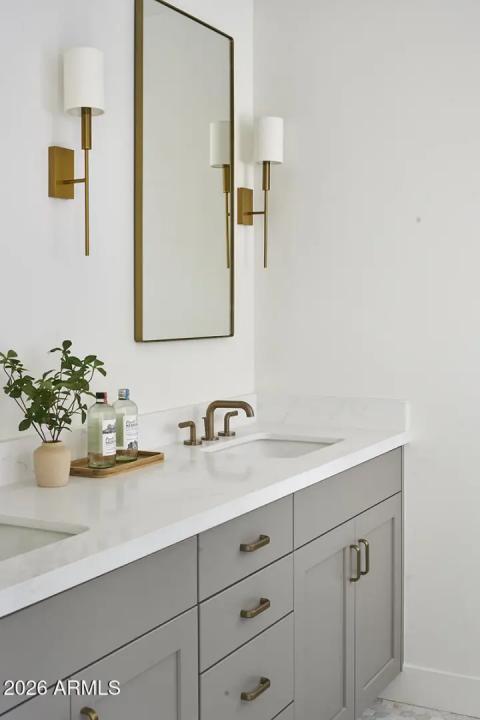 Real Estate Picture 16