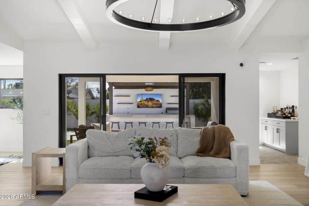 Real Estate Picture 13