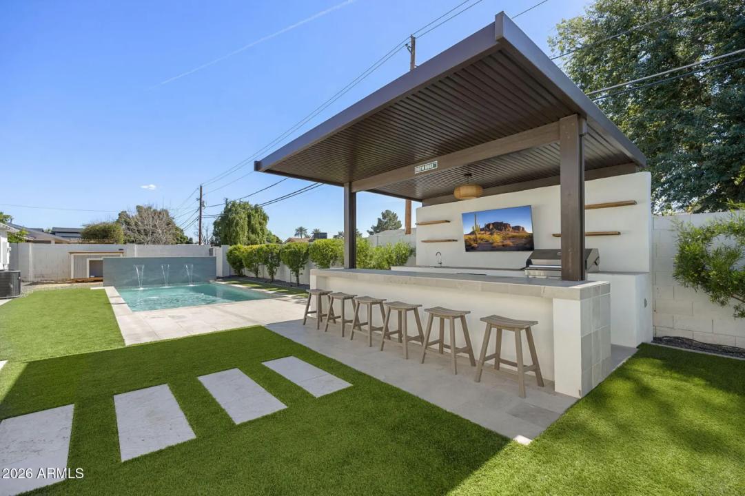 Real Estate Picture 37