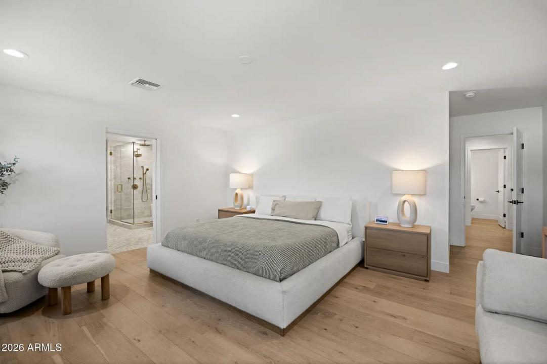 Real Estate Picture 19