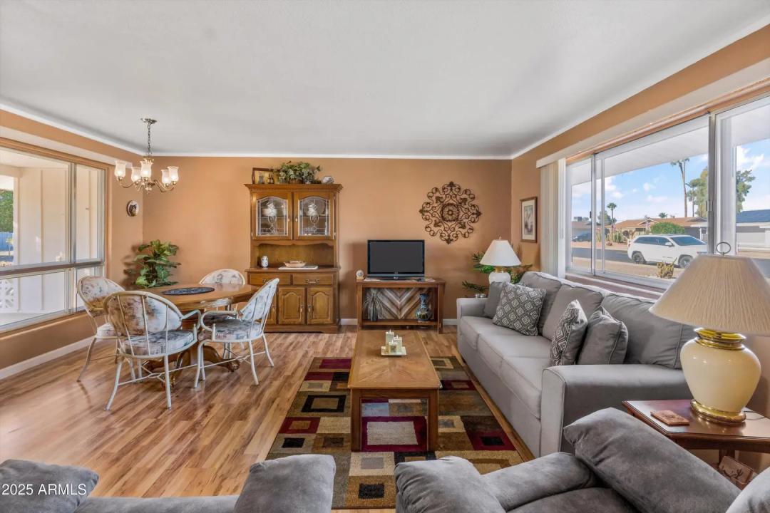 Real Estate Picture 6