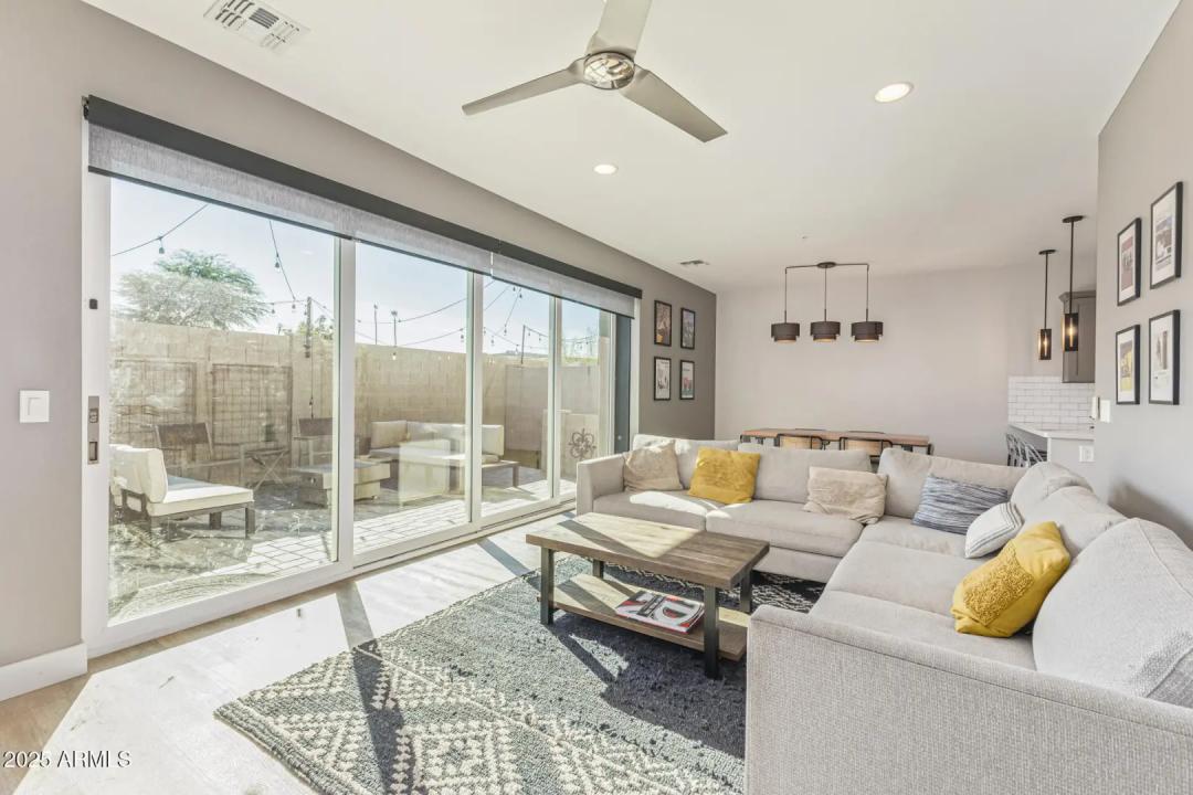 Real Estate Picture 16