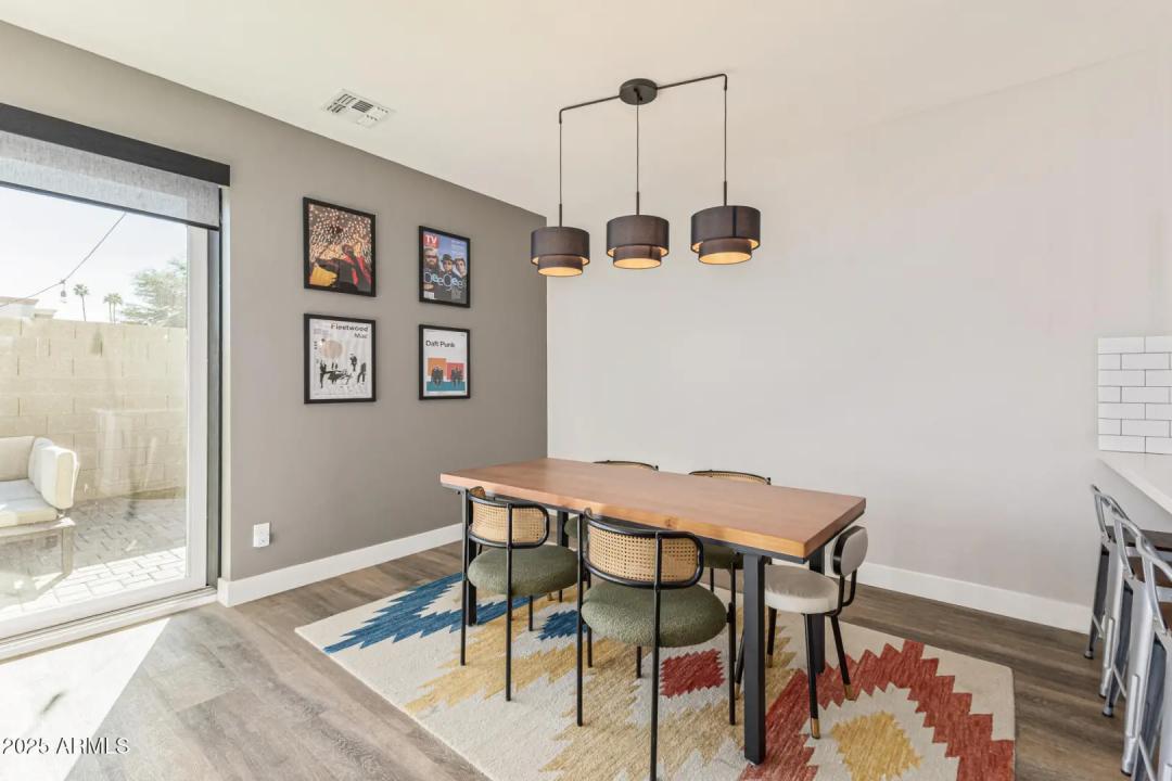 Real Estate Picture 18