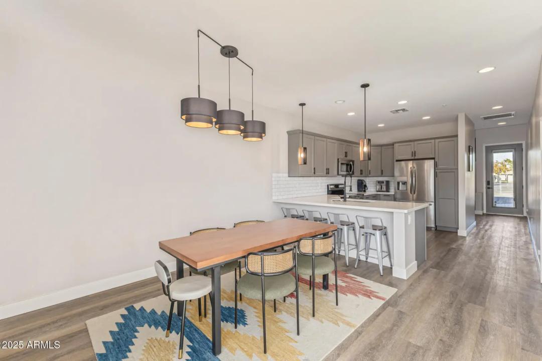 Real Estate Picture 19