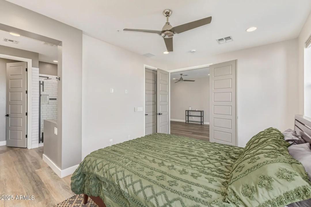 Real Estate Picture 26