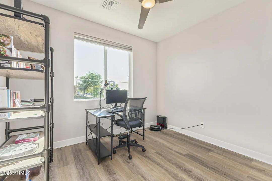 Real Estate Picture 30