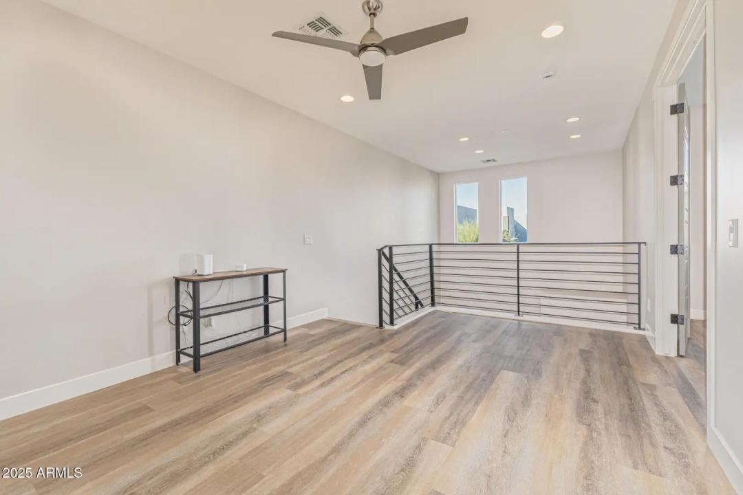 Real Estate Picture 33