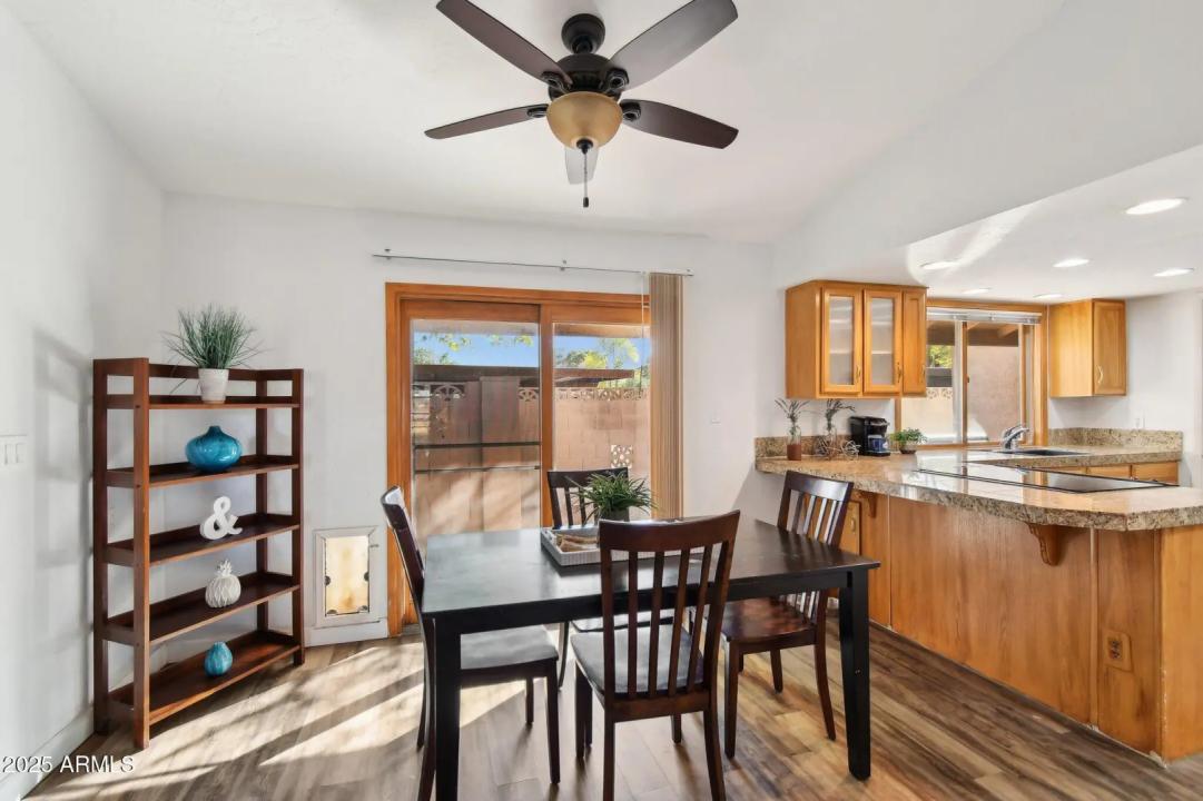 Real Estate Picture 5