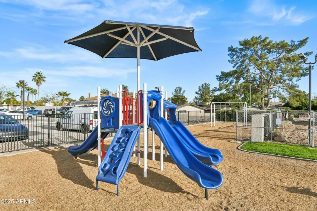 Real Estate Picture 19