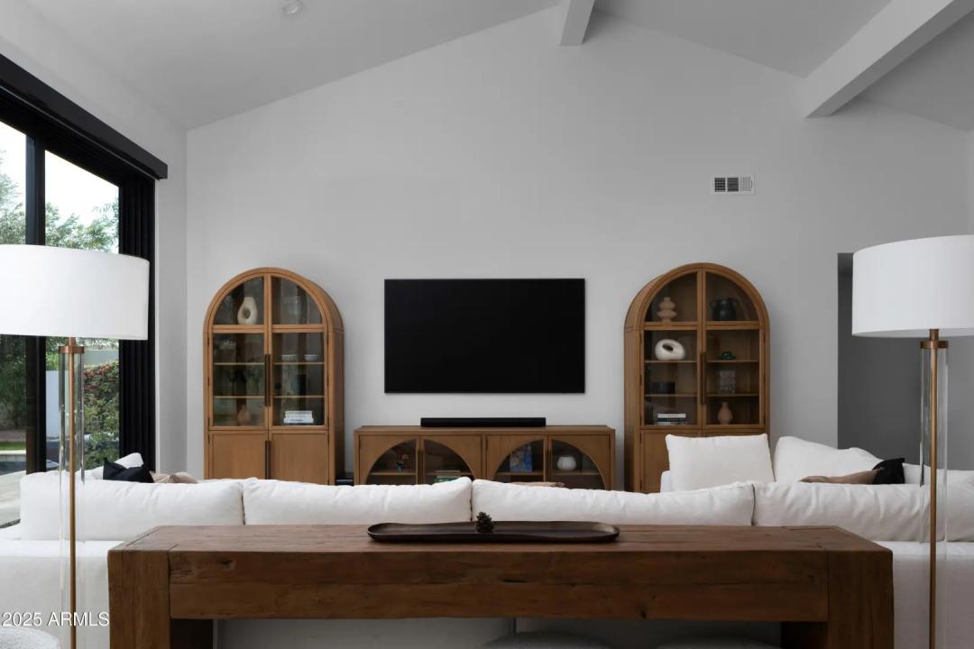 Real Estate Picture 1