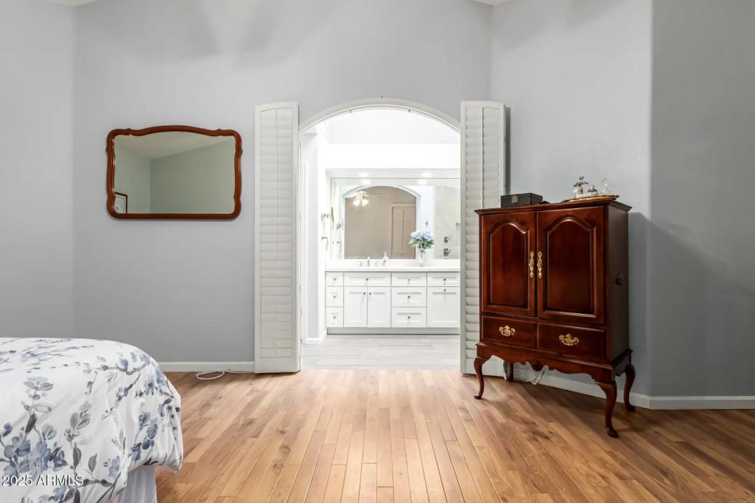 Real Estate Picture 10