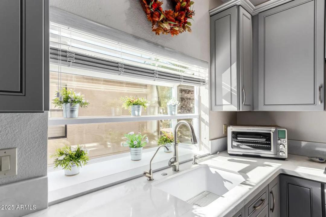 Real Estate Picture 7