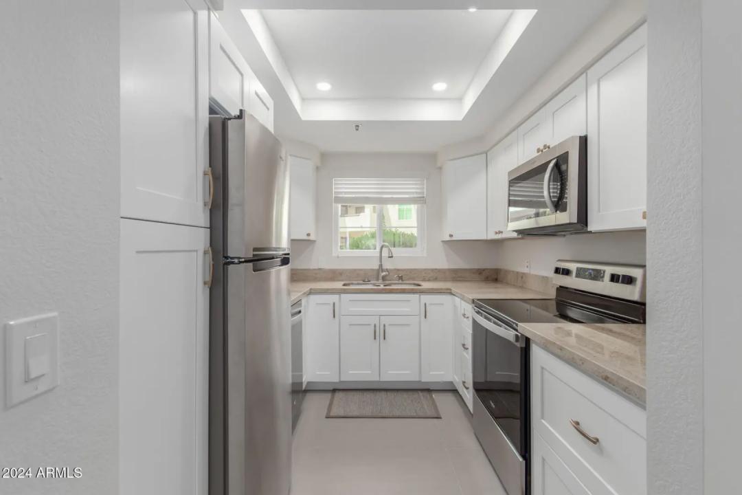 Real Estate Picture 8