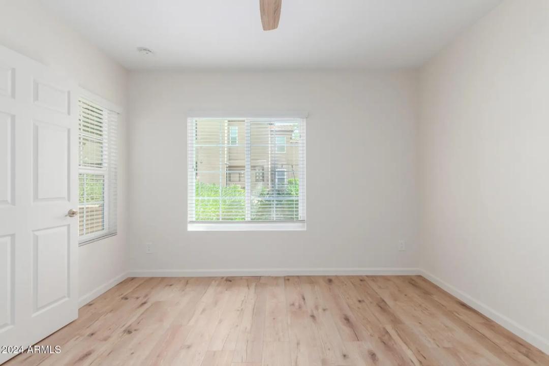 Real Estate Picture 10