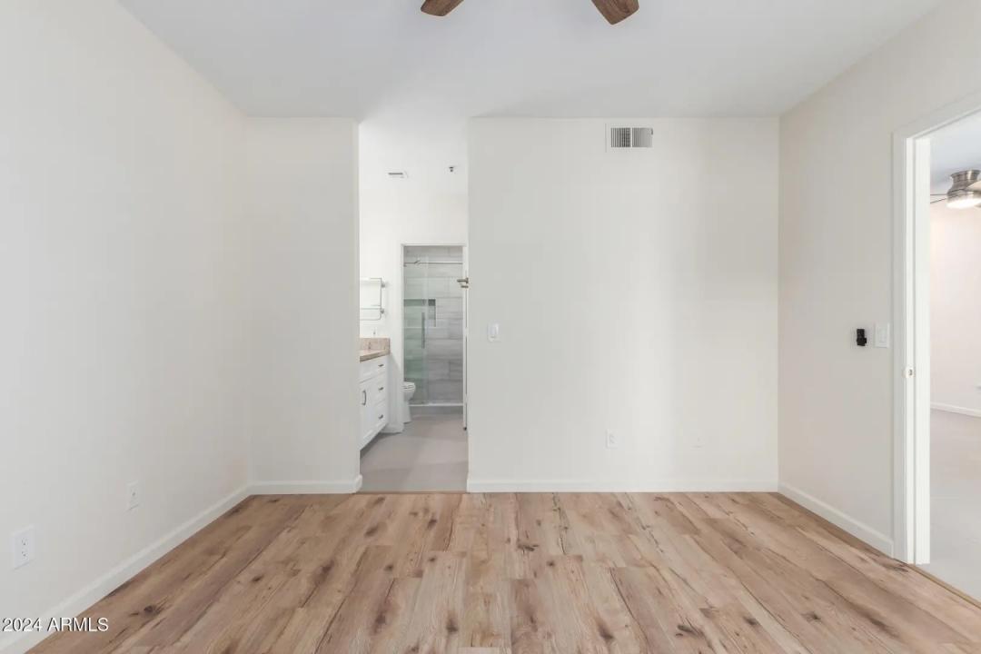 Real Estate Picture 11