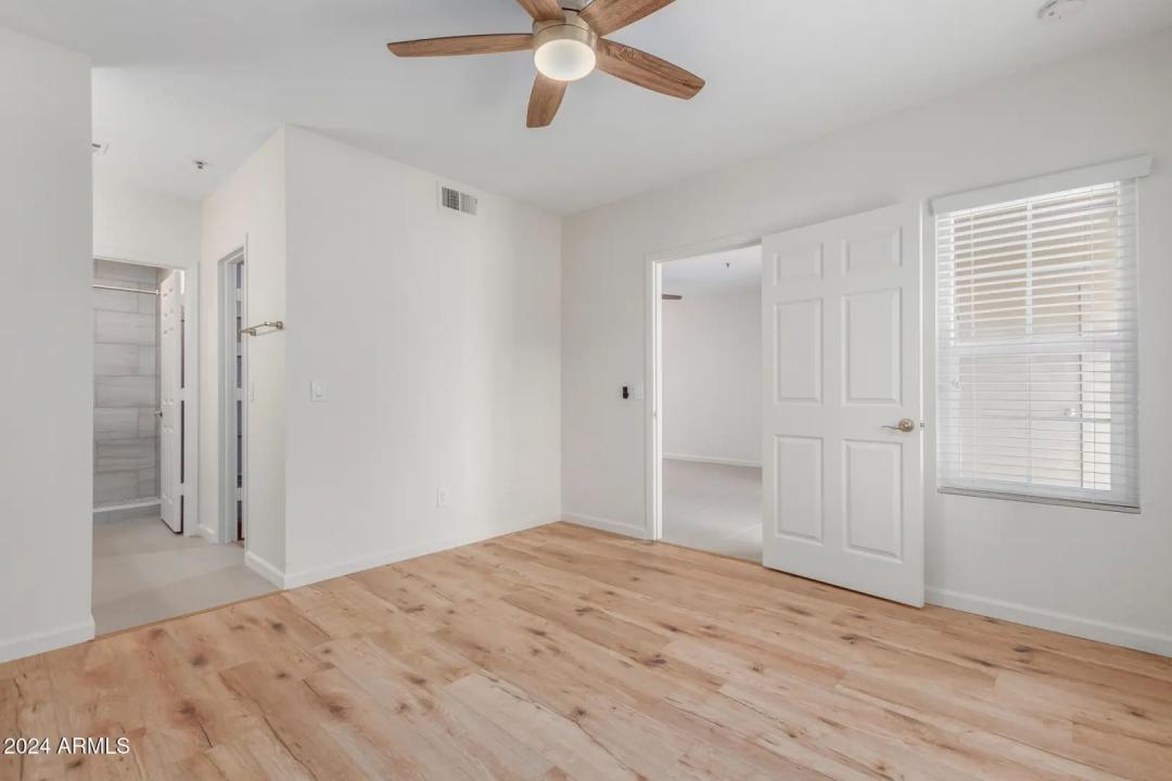 Real Estate Picture 12