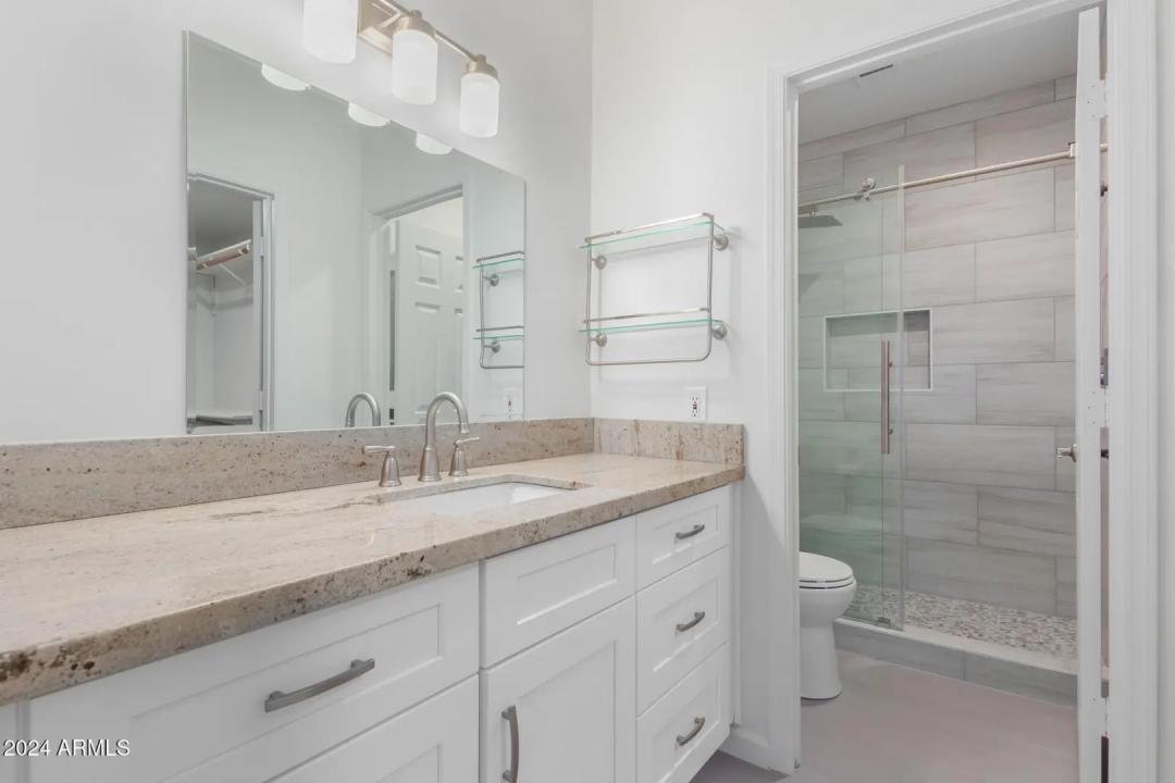 Real Estate Picture 13