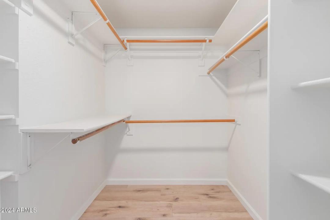 Real Estate Picture 15