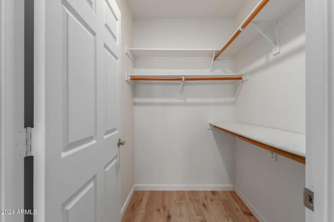 Real Estate Picture 19