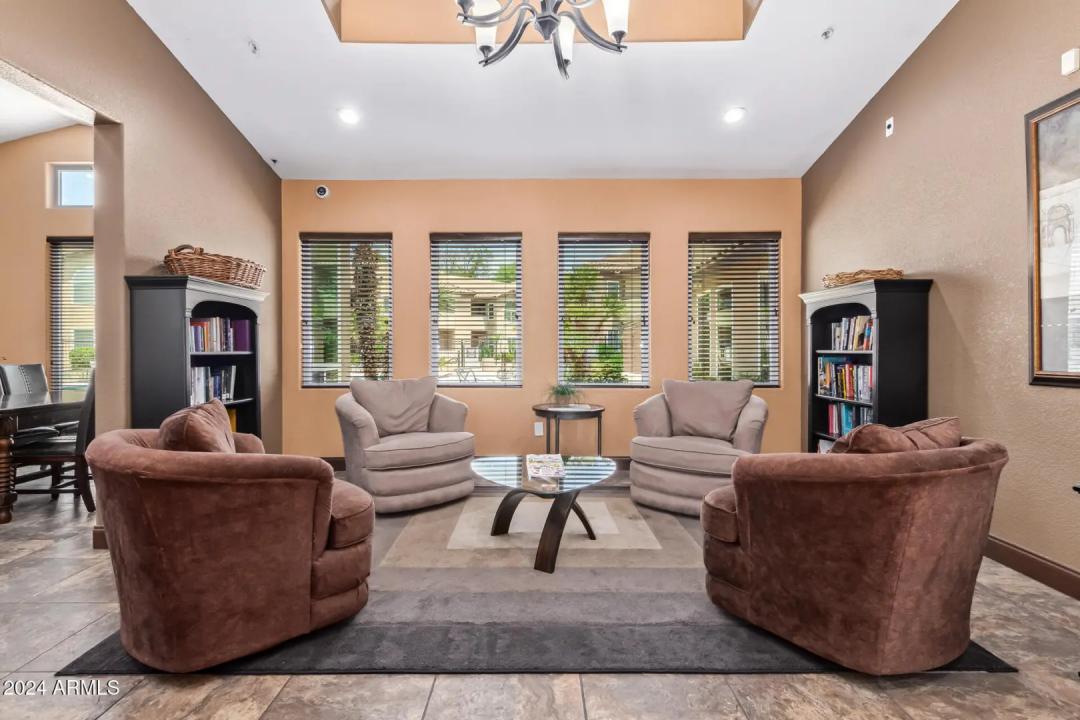 Real Estate Picture 37