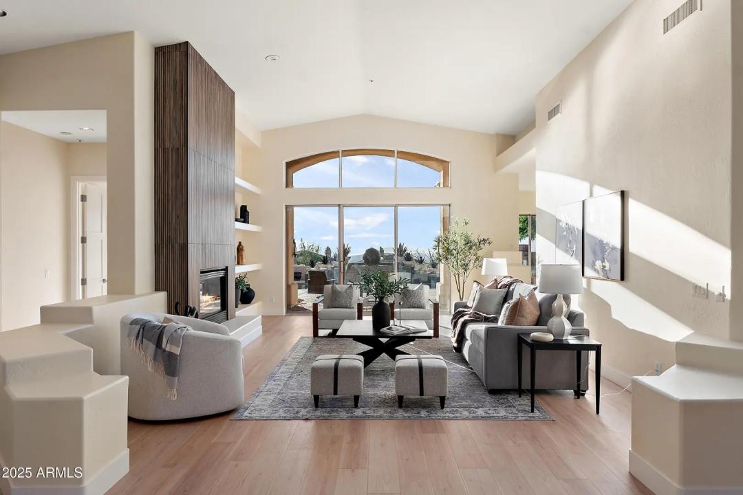 Real Estate Picture 9