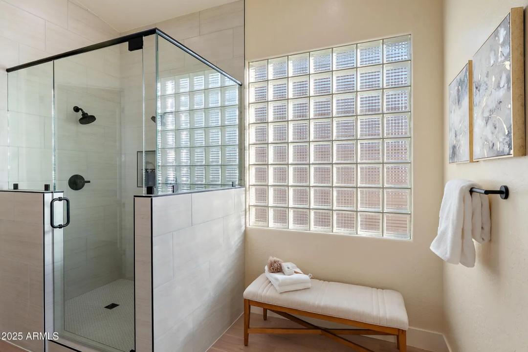 Real Estate Picture 28