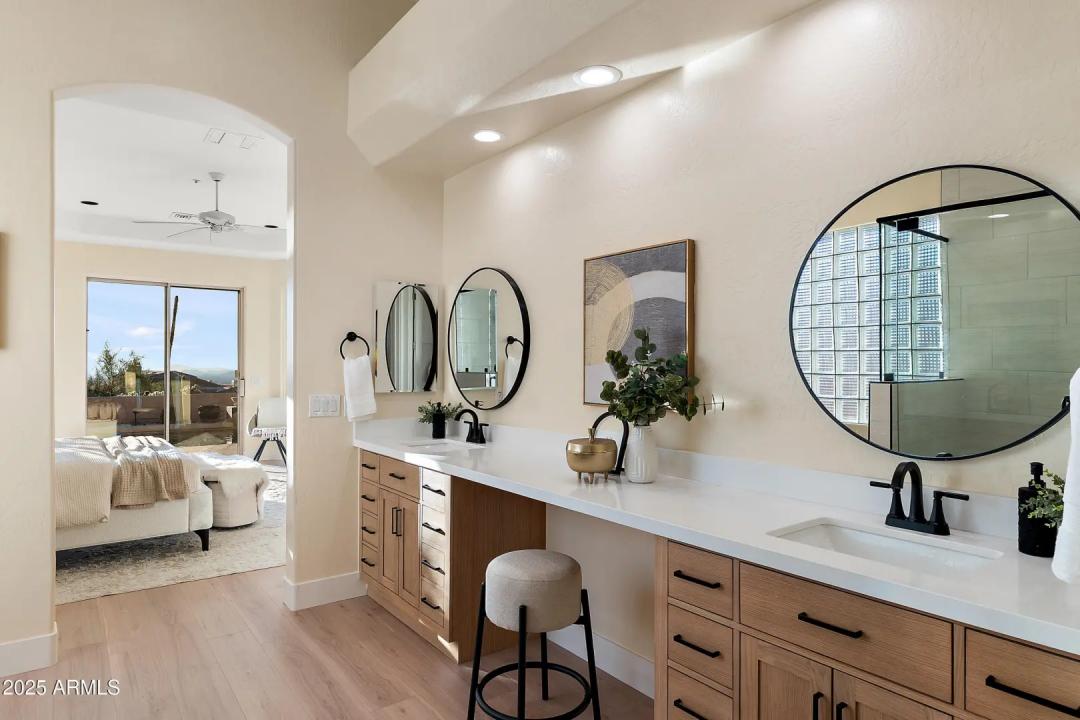 Real Estate Picture 25