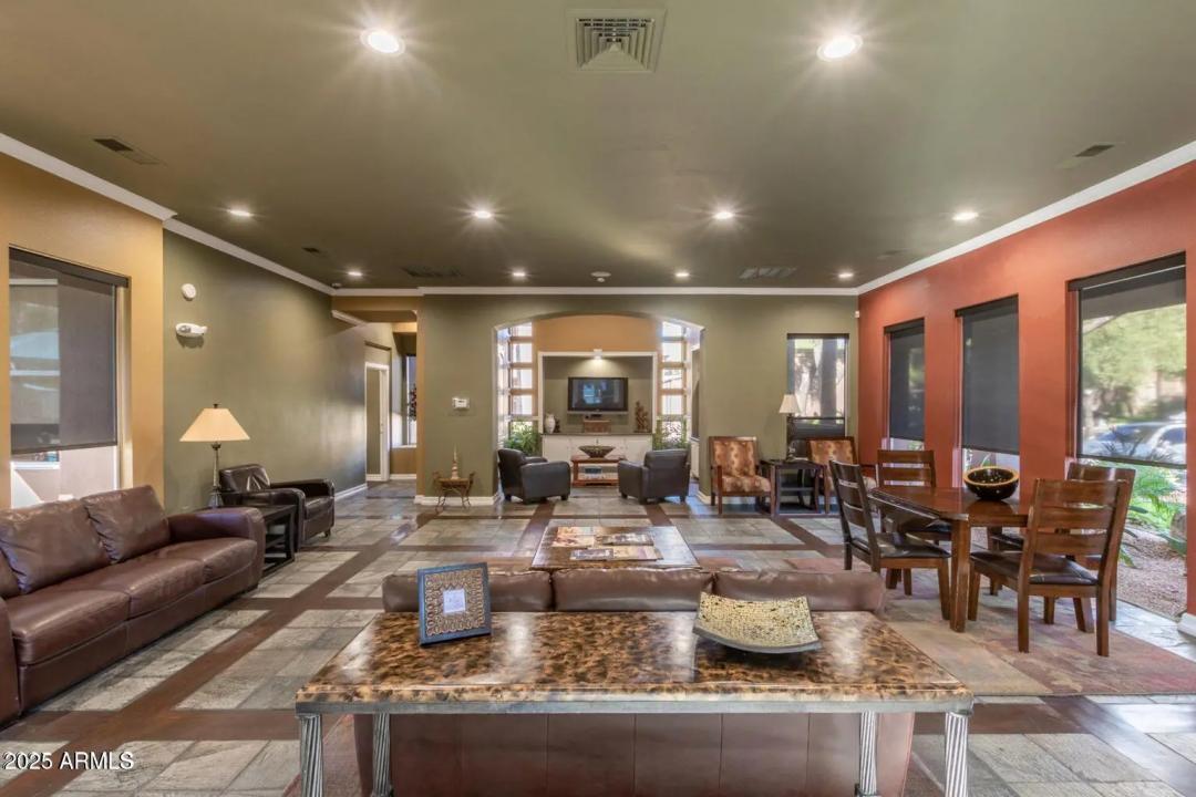 Real Estate Picture 25