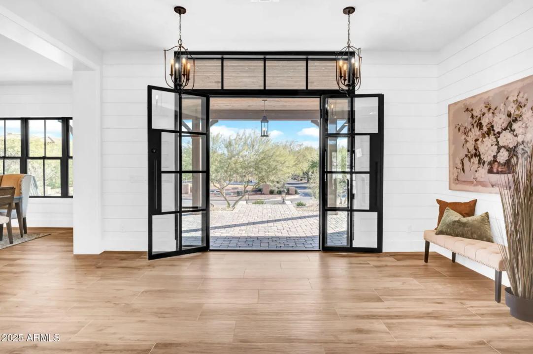 Real Estate Picture 6