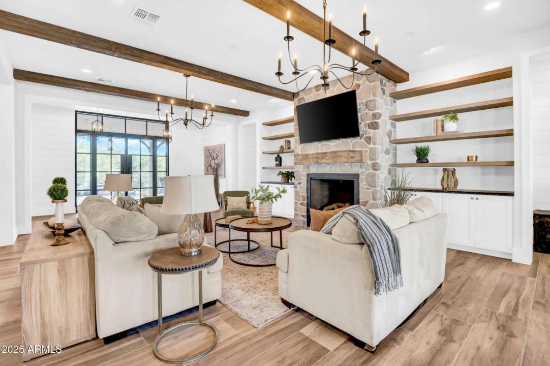 Real Estate Picture 9