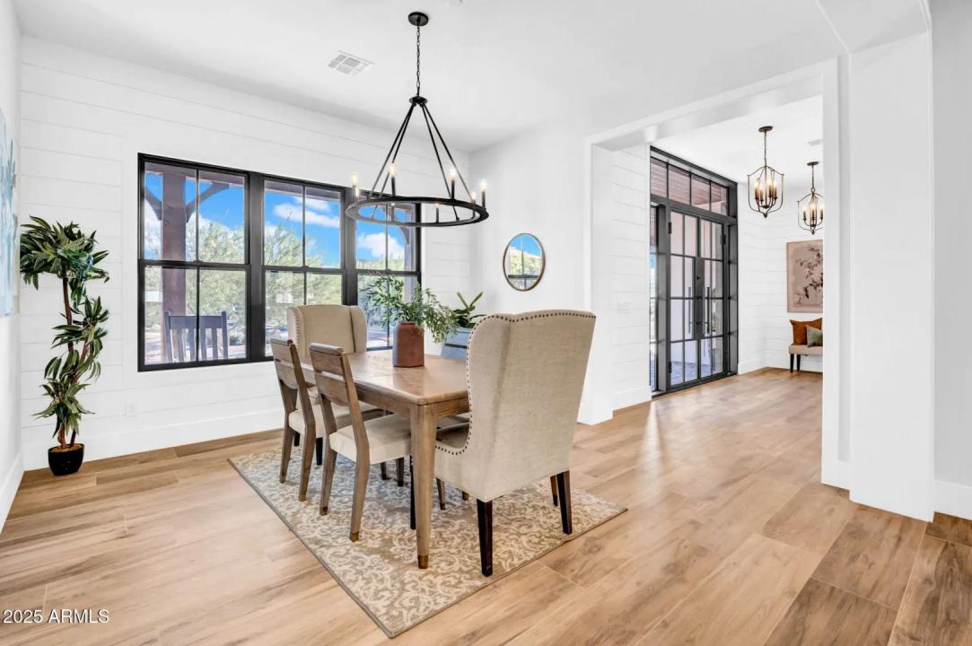 Real Estate Picture 19