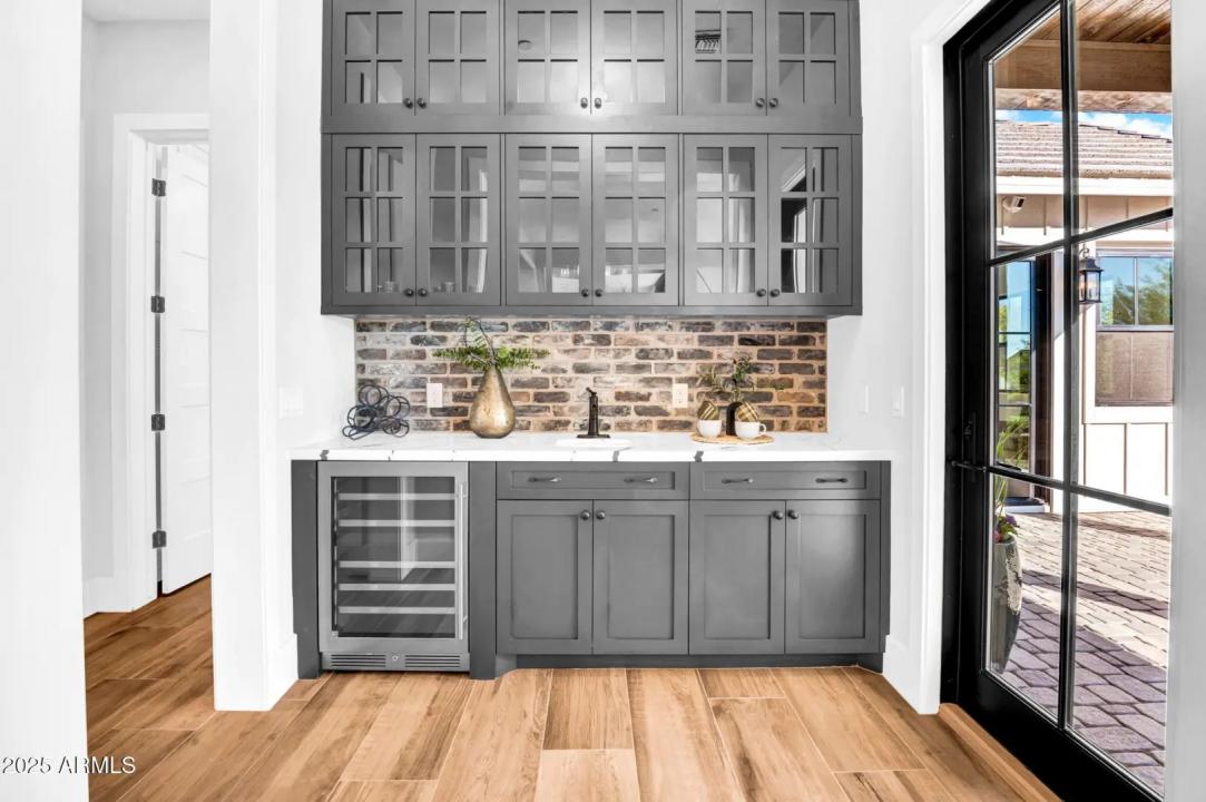 Real Estate Picture 20