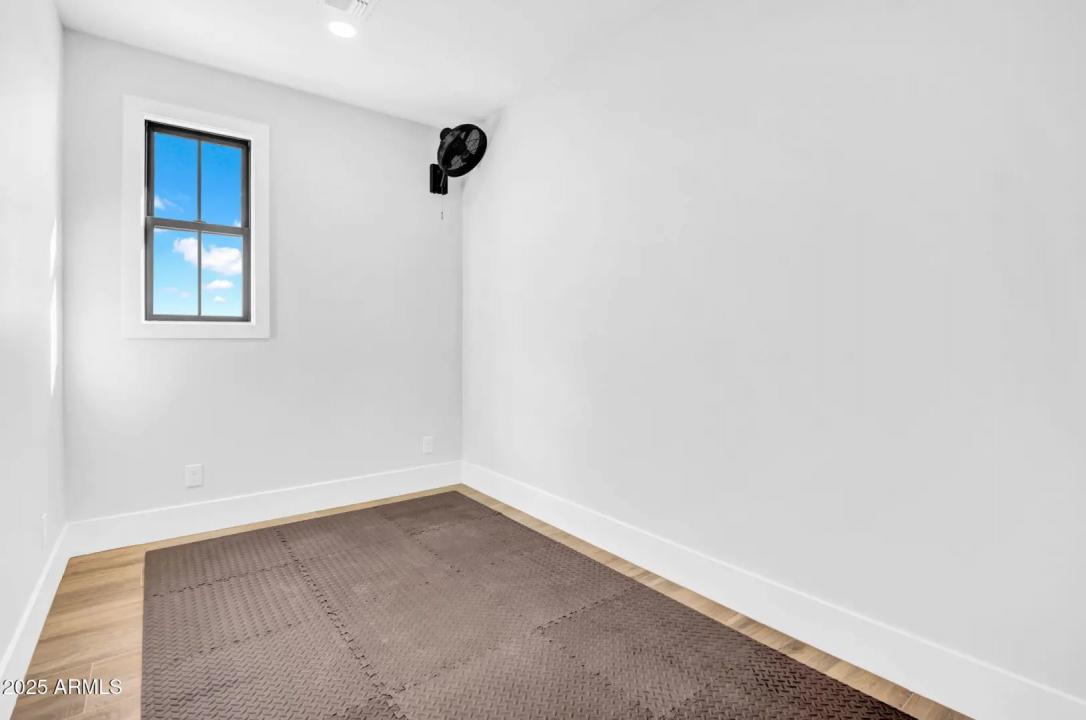 Real Estate Picture 31