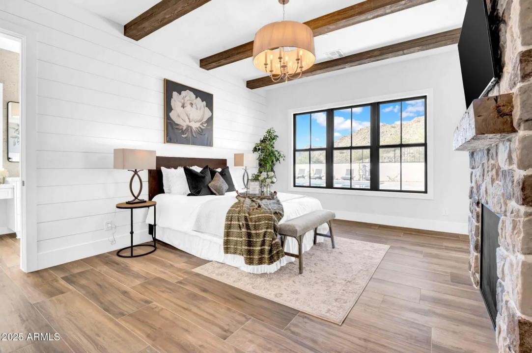 Real Estate Picture 32