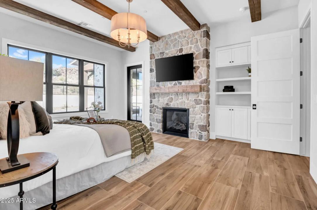 Real Estate Picture 33