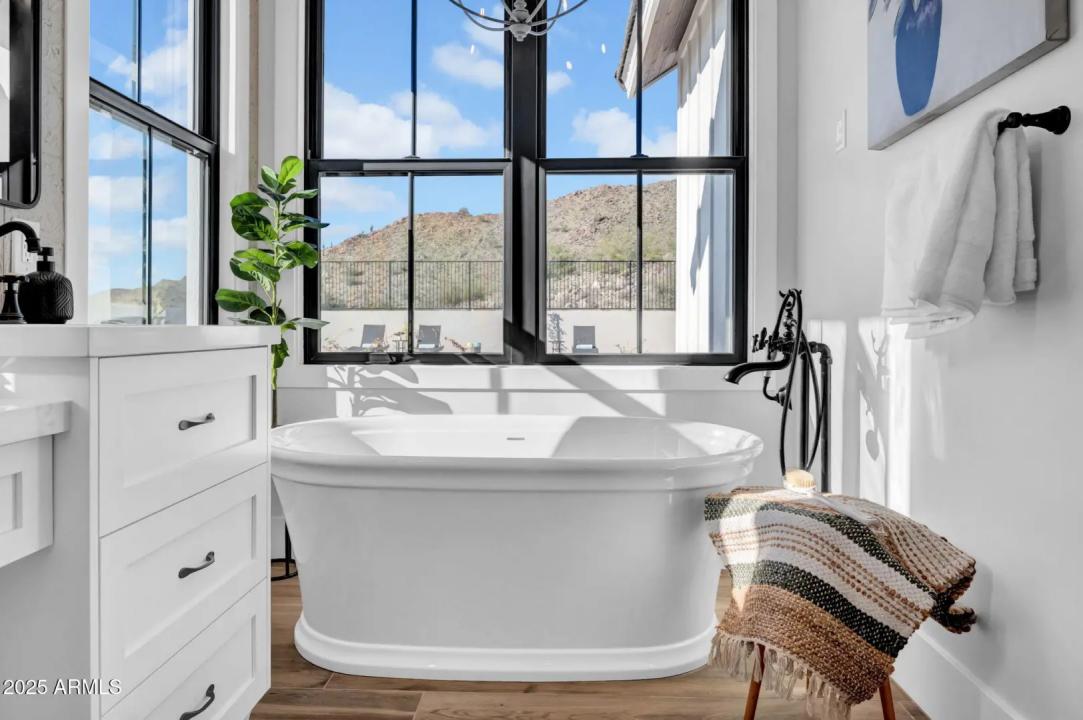 Real Estate Picture 35