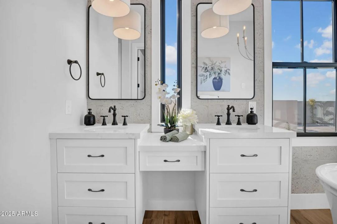 Real Estate Picture 36