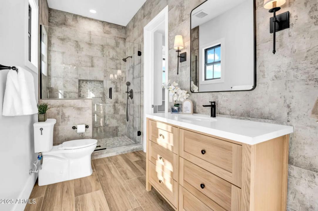 Real Estate Picture 41