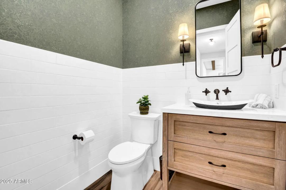 Real Estate Picture 28