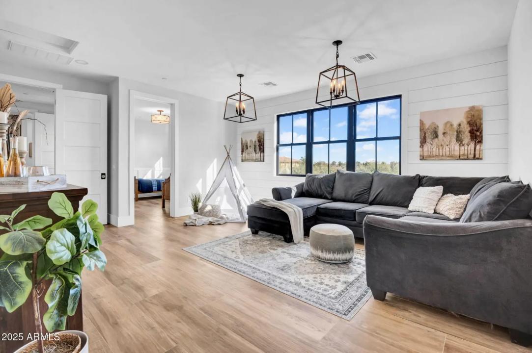 Real Estate Picture 46