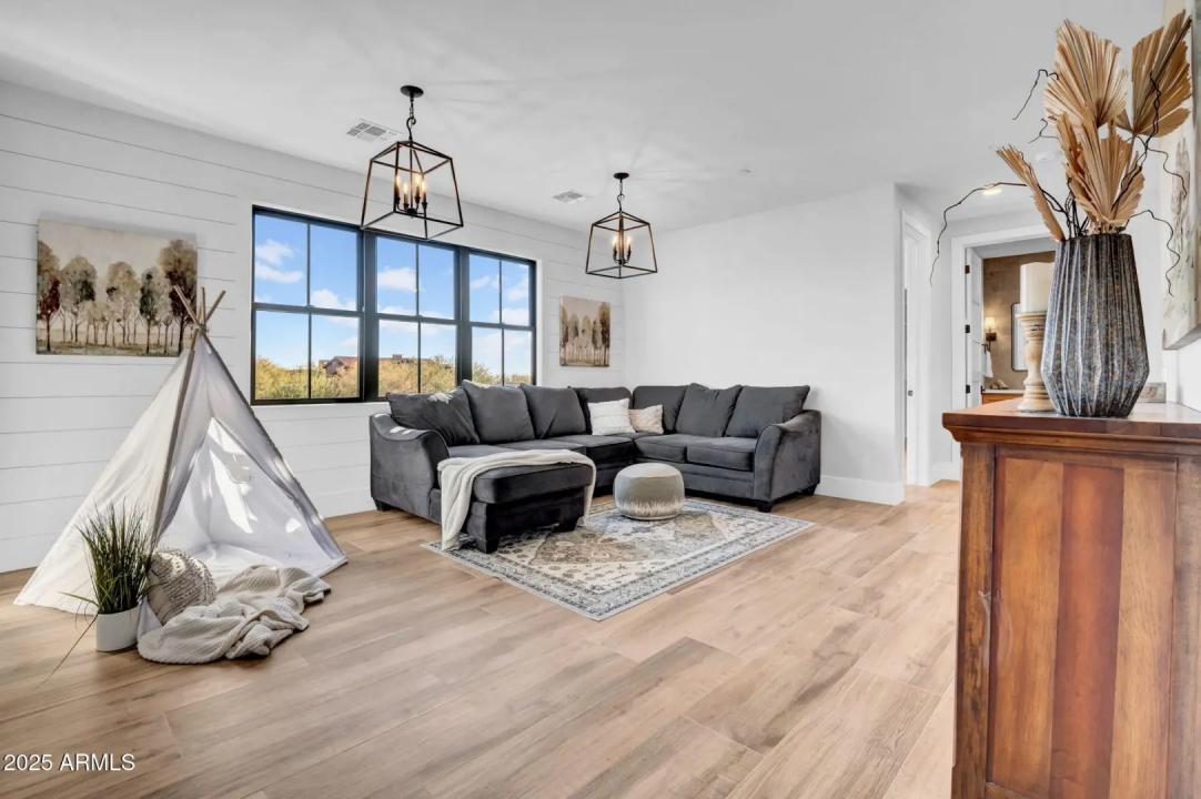 Real Estate Picture 47