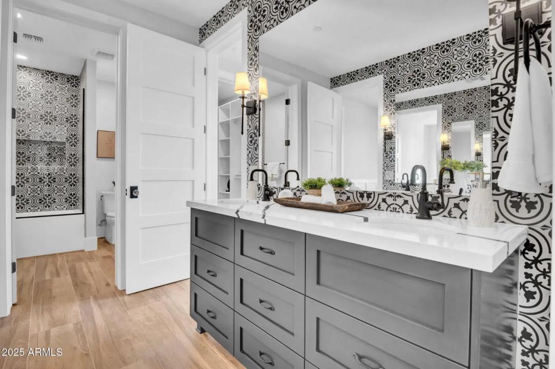 Real Estate Picture 56