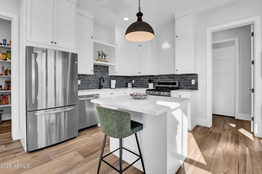 Real Estate Picture 71