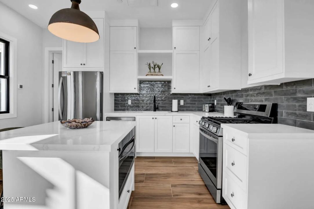 Real Estate Picture 72