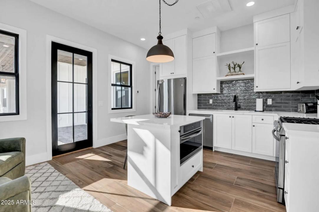 Real Estate Picture 73