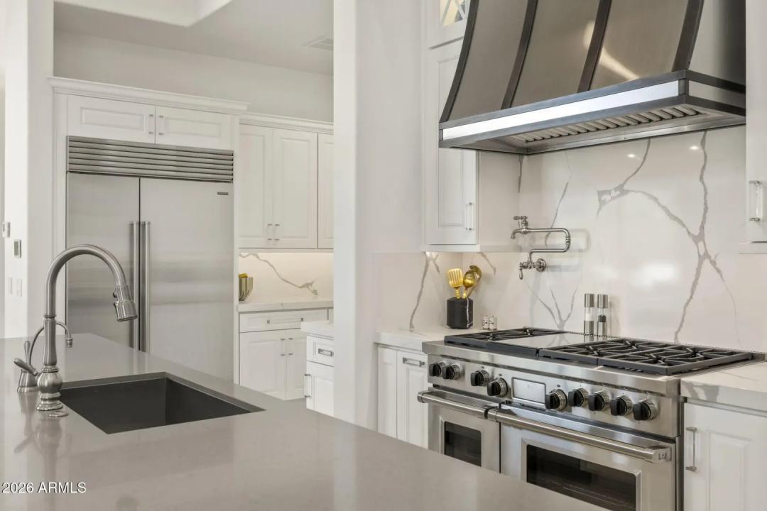 Real Estate Picture 25